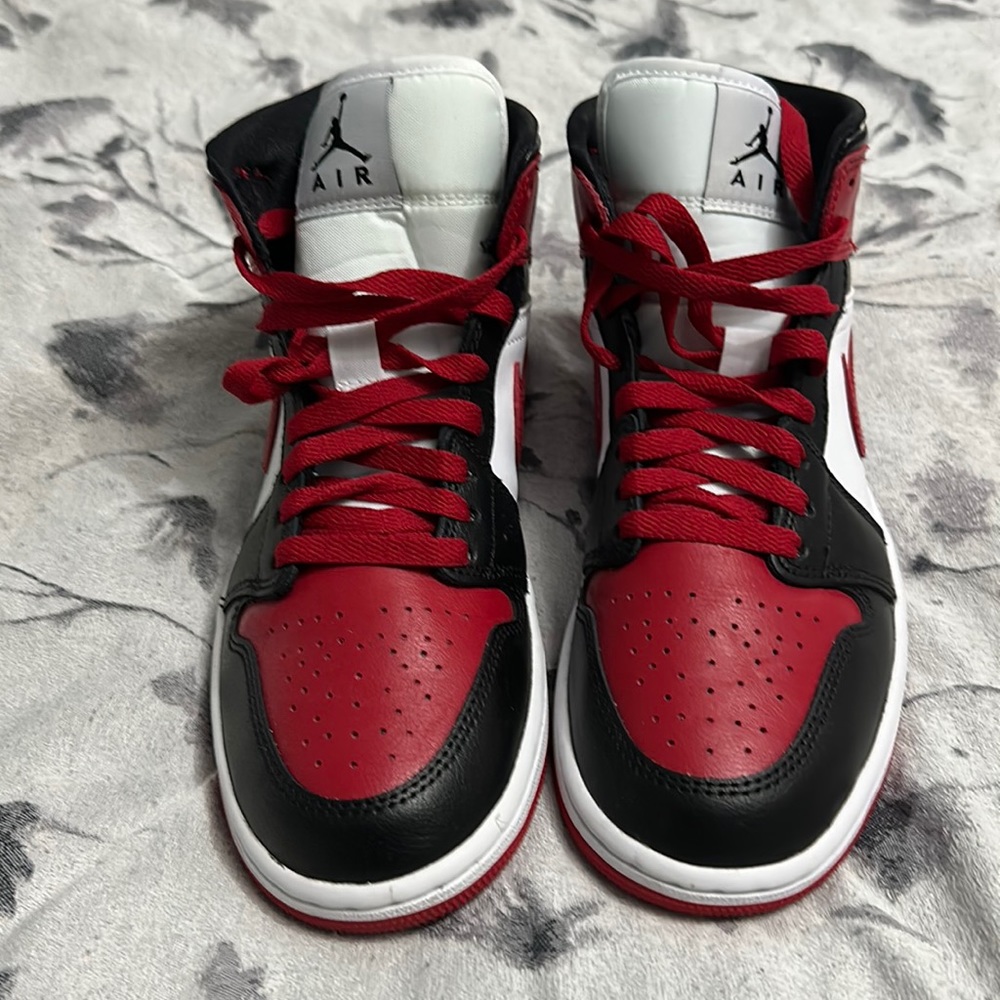 Women’s Nike Air Jordan’s size 8